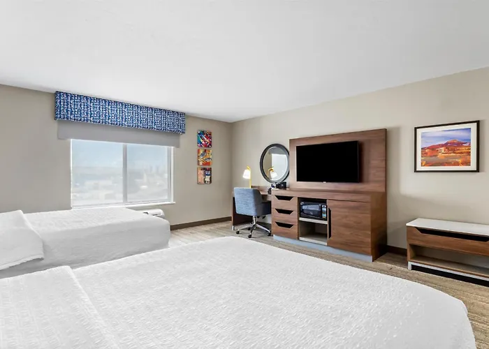 Hampton Inn & Suites Farmington